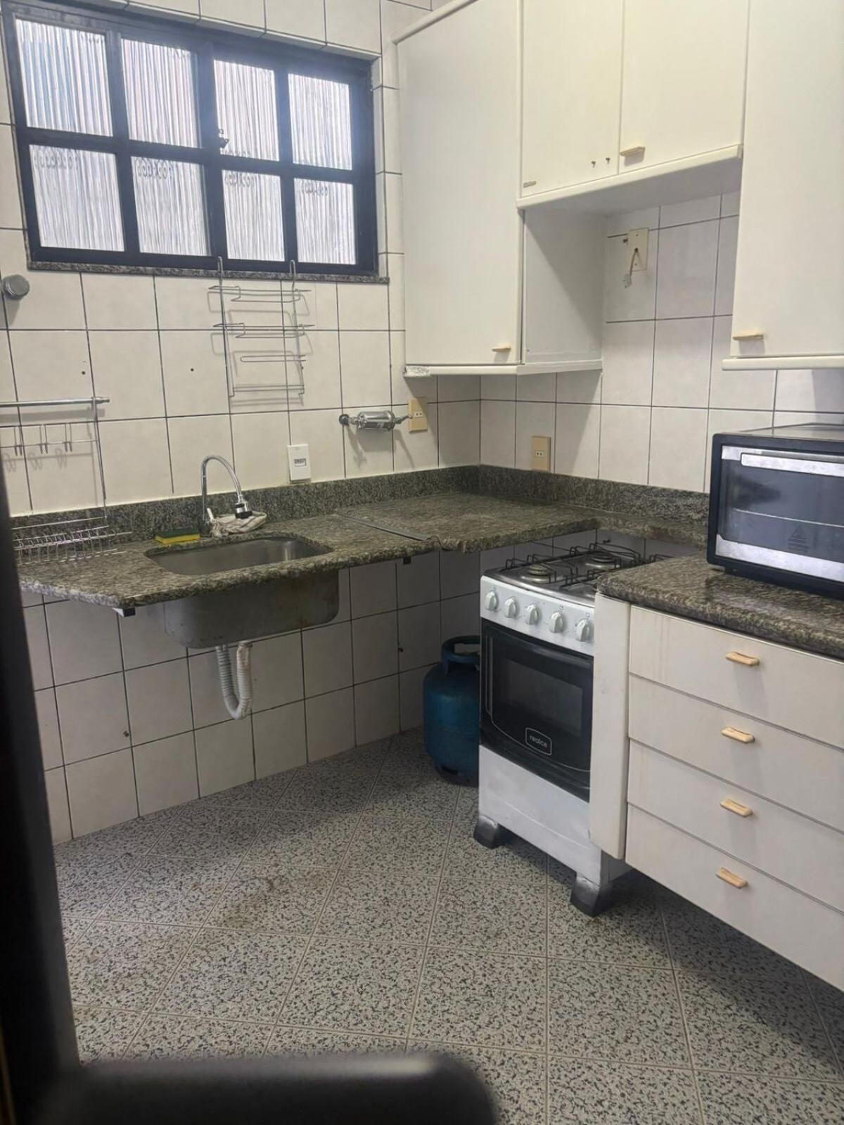 Apartamento Terreo Com Ampla Varanda